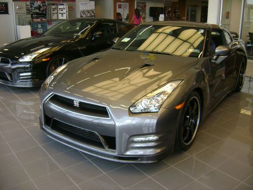 2014 nissan gtr track edition