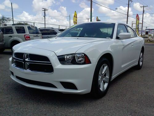 2013 dodge charger se sedan 4-door 3.6l white low mileage smoke free