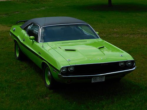 Challenger 440 six pack  4 speed sublime real rt car