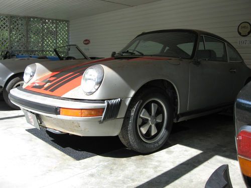 1974 PORSCHE 911 COUPE Silver/Black Needs Partial Restoration Great Oppty!, image 2