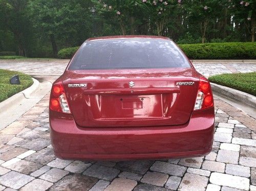 2005 suzuki forenza lx sedan 4-door 2.0l