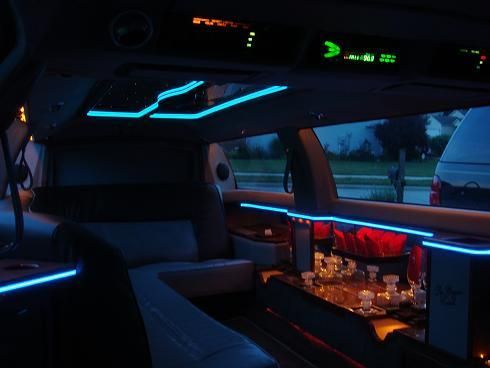 1998 Lincoln Town Car Limousine - Stretch Limo 120