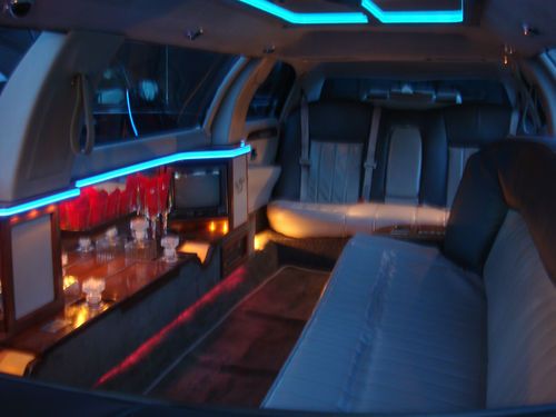 1998 Lincoln Town Car Limousine - Stretch Limo 120
