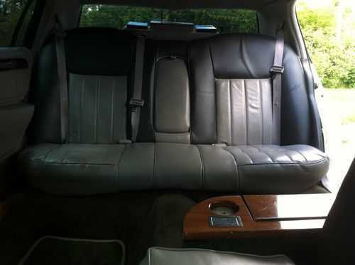 1998 Lincoln Town Car Limousine - Stretch Limo 120