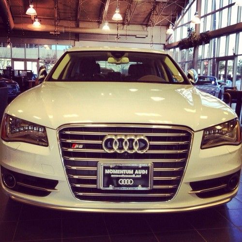 2013 audi s8 quattro sedan 4-door, white, perfectly maintained