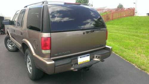 2002 Chevrolet Blazer LS Sport Utility 4WD 4-Door 4.3L, US $3,800.00, image 2