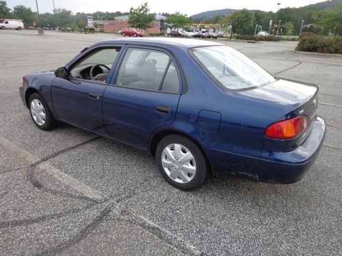 2001 Toyota Corolla CE Sedan 4-Door 1.8L, image 3