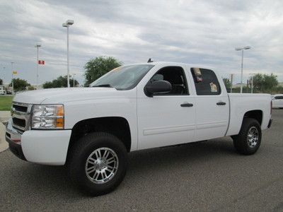 2010 4x4 4wd white v8 5.3l automatic miles:47k  crew cab pickup truck