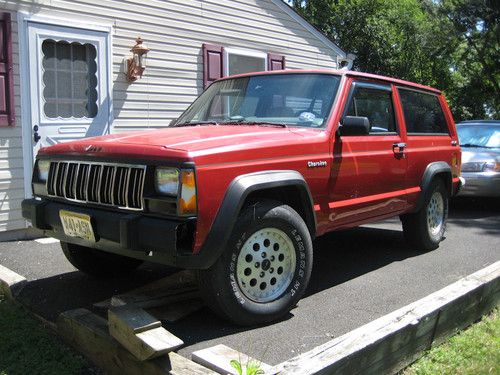 1990 jeep cherokee 4.0l 4x4 2 door