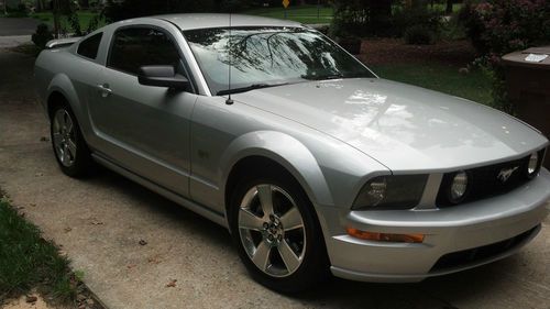 2006 ford mustang gt coupe 2-door 4.6l