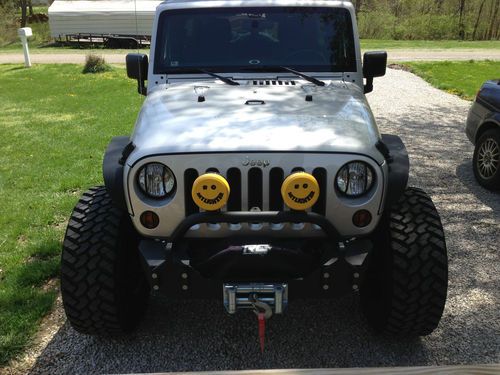 2011 jeep wrangler unlimited  sport utility 4-door 3.8l