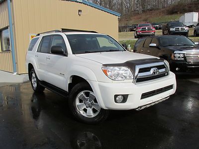 4 runner. 4wd four wheel drive sr5, dual power seats,4.7v-8, extra sharp!!!