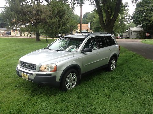 2005 volvo xc90 v8 sport utility 4-door 4.4l super low mileage, 65,000