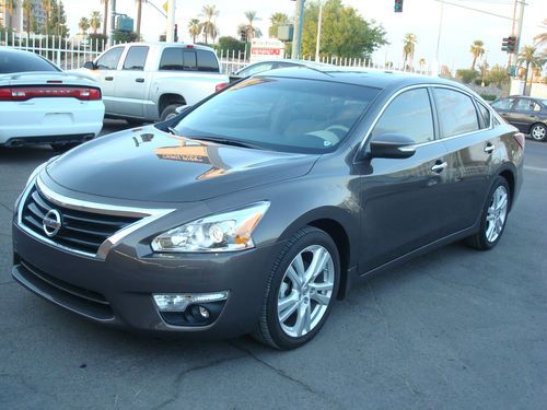 2013 nissan altima - 3.5 liter fully loaded