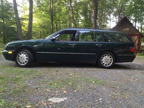 Mercedes e class awd station wagon, green