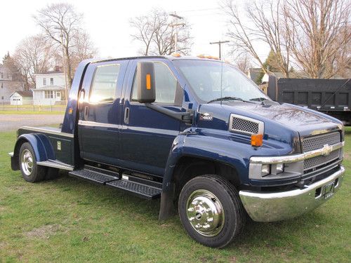 2003 chevy kodiak c4500 crew cab w/ hauler bed 8.1l gas motor very clean truck