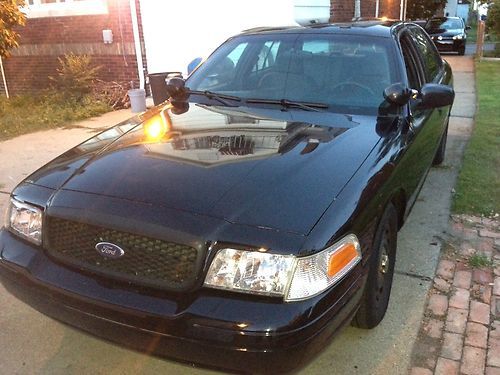 2003 Ford Crown Victoria Police Interceptor Sedan 4-Door 4.6L P71 CROWN VIC, image 6