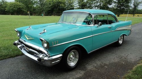 '57 chevy - frame off restored - a/c - over 100 pics - super nice car