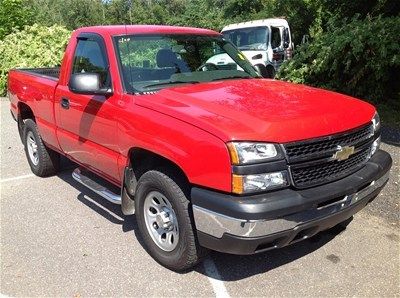 2006 chevy silverado 4x4 shortbed low miles! mint!