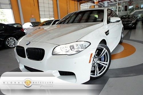 13 bmw m5 smg executive 11k 1-own drive-assist b&amp;o nav pdc cams keyless tvs vent