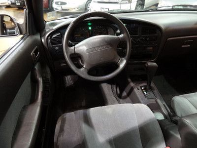 LE 2.2L Power Door Locks Power Windows Auto Express Down Window Tachometer, image 16