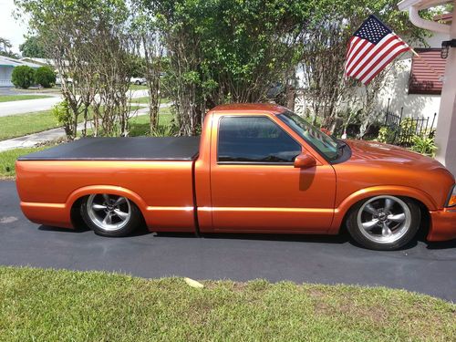 1994 gmc sonoma pickup 2-door 2.2l