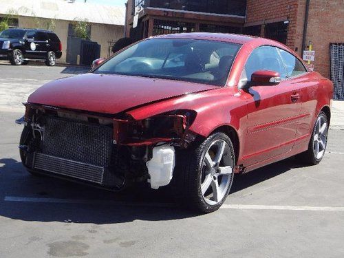 2011 volvo c70 t5 damaged salvage runs! economical low miles perfect summer car!