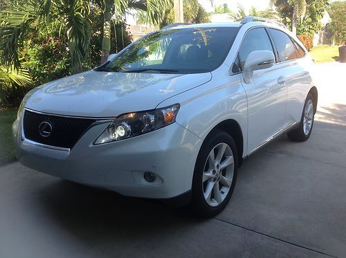 Pearl 2010 lexus certified nav/camera/roof/park sensors/heat&amp;cool seats preminum