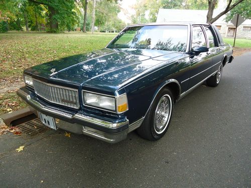 1990 chevrolet impala/caprice classic ls brougham sedan 5.0l****daily driver****