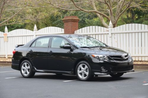 2011 toyota corolla s loaded 31k miles black one owner florida car