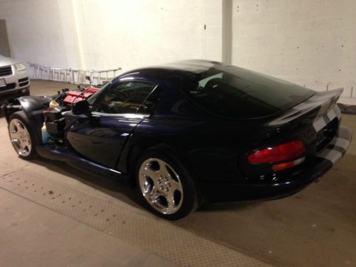 2001 dodge viper gts coupe 2-door 8.0l