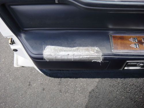 1989 Lincoln Town Car Base Sedan 4-Door 5.0L, image 10