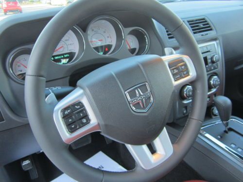 Certified R/T Heritage Automatic Red Leather Sunroof Low Miles Shipping And, image 33