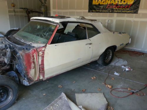 1970 buick skylark custom convertible 2-door 5.7l