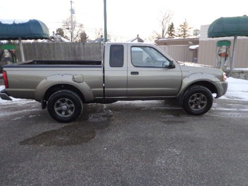 2003 nissan frontier xe extended cab pickup 2-door 3.3l very good truck 4x4