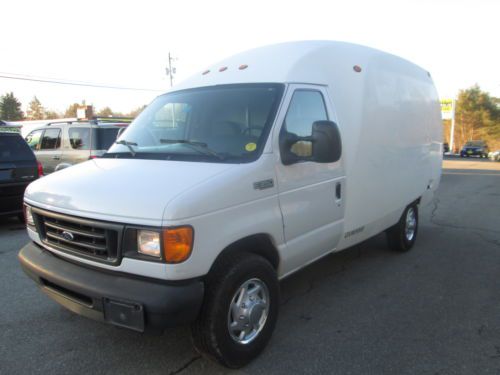 2003 ford e-350 base cutaway van 2-door 7.3l