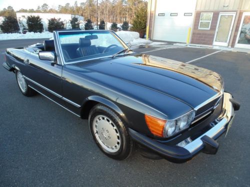 Mercedes benz 560sl black pearl/black low mileage exceptional collector car