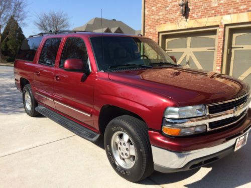 2003 chevy suburban, dark red/gray leather interior, 1 owner, excellent cond