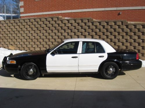 2011 ford crown victoria police interceptor