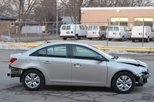 2013 CHEVROLET CRUZE , SALVAGE,NO RESERVE!, image 2