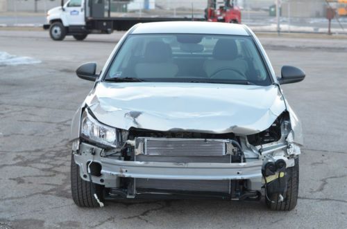 2013 CHEVROLET CRUZE , SALVAGE,NO RESERVE!, image 4