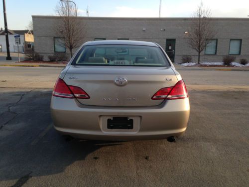 2007 Toyota Avalon XLS Sedan 4-Door 3.5L, image 17