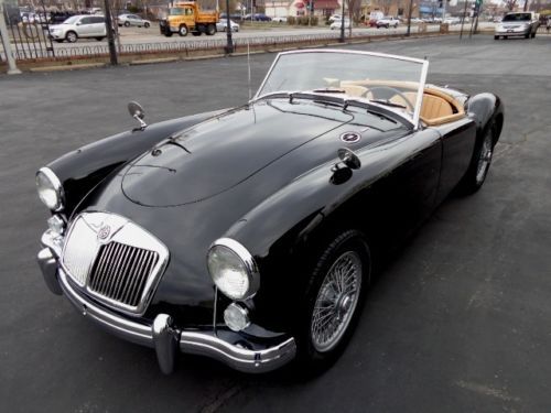 1958 mga 1600 roadster - best color combination - fully restored