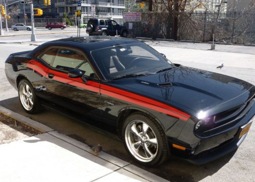 2012 dodge challenger r/t classic