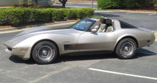 Beautiful 1982 Chevrolet Corvette Collector Edition (Price Reduced!), image 4