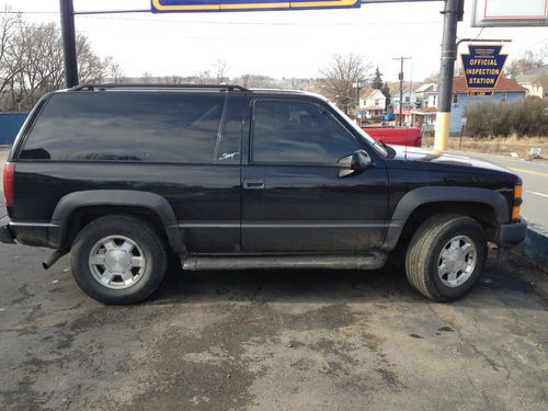 1996 chevrolet tahoe lt sport utility 2-door 5.7l 4wd