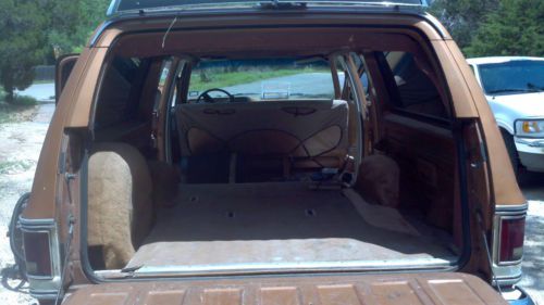 1979 CHEVY SUBURBAN 4X4, image 4