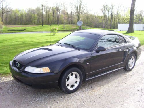 2000 ford mustang coupe