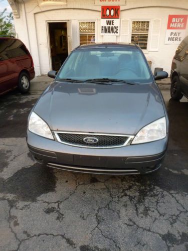 2005 ford focus zx4  ses sedan drives really nice