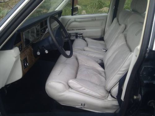 1986 Lincoln Town Car Signature Series (Peoria, IL, USA!), image 3